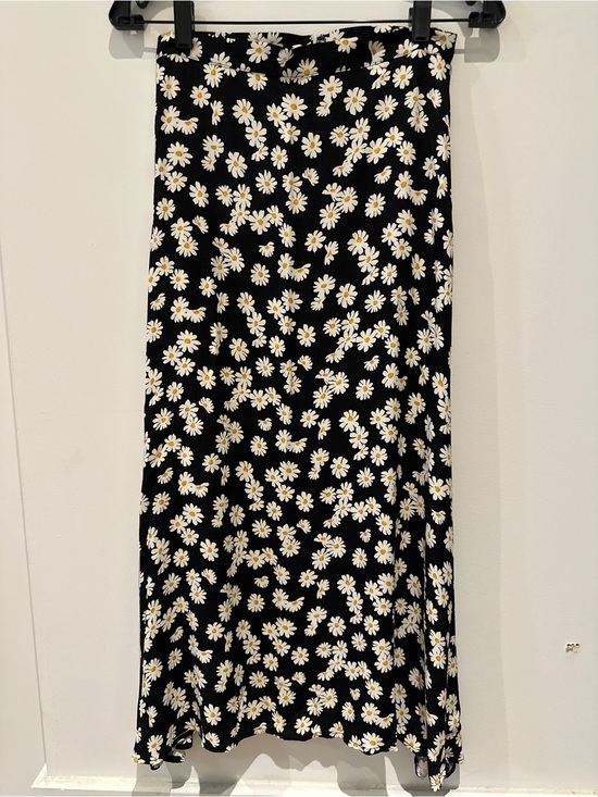 Reformation Dresses & Skirts - NWT - Reformation Black Daisy Maxi Skirt with White & Yellow Floral Print